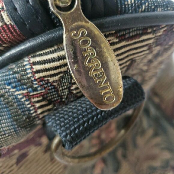 Sorrento Vintage Carry-All  Carry-On Floral Tapestry Luggage Overnight Tote Bag - Picture 7 of 8